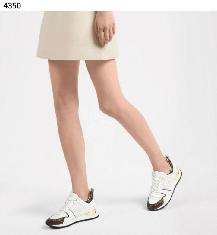 루이비통 런어웨이 스니커즈 화이트