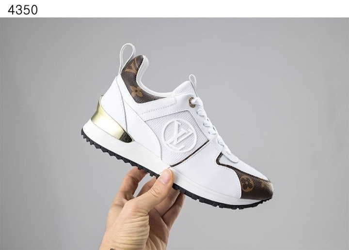 루이비통 런어웨이 스니커즈 화이트