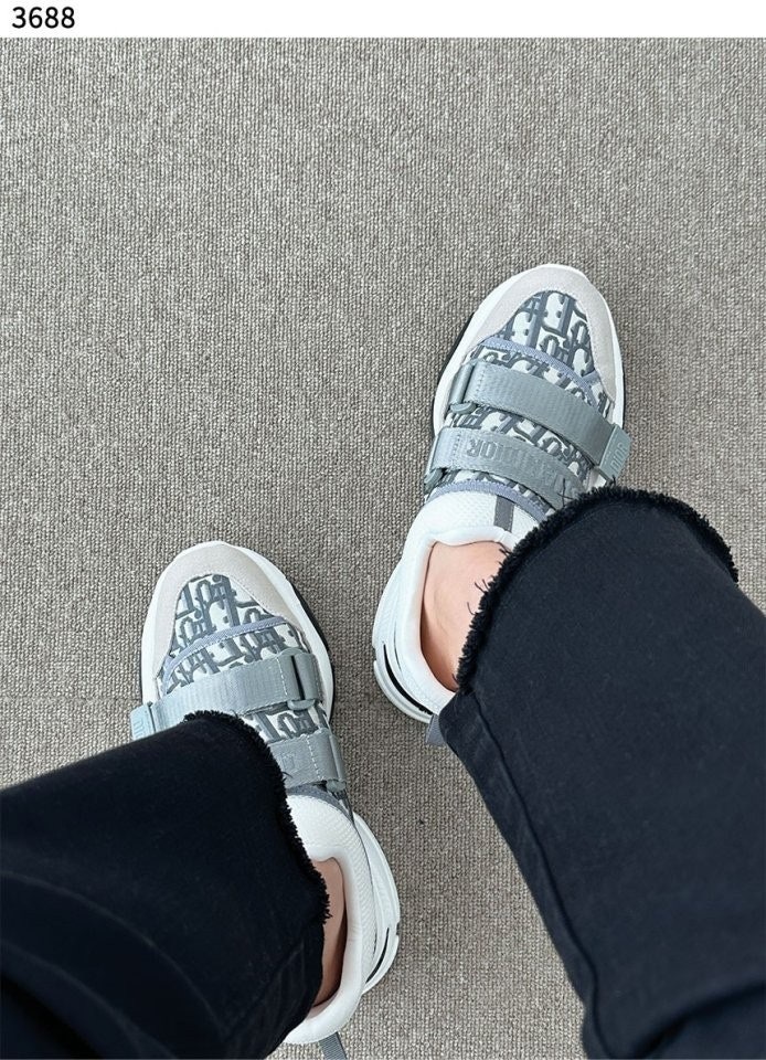 디올 디 원더 오블리크 스니커즈