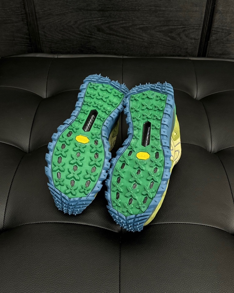 몽클레어 x 살레헤 벰버리 트레일그립 그레인 스니커즈 - 2 Color