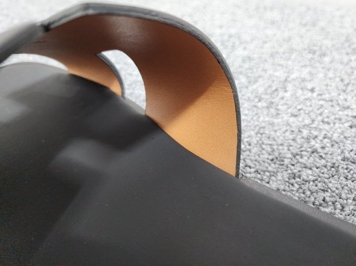 에르메스 24SS 이즈미르 남성샌들 - 블랙