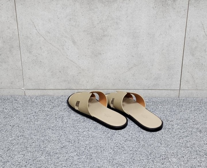 에르메스 24SS 이즈미르 남성샌들 - 베이지