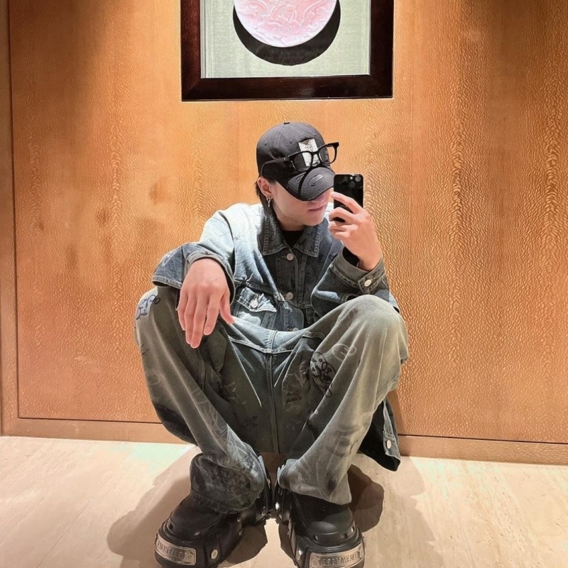 *할인중* 발렌시아가 x 크록스 하드크록스 슬라이드 블랙 (2TYPE)