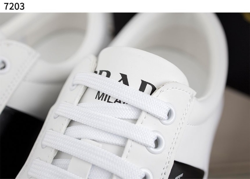 프라다 수입고급 프라다 ZoZ 브러시드 가죽 스니커즈