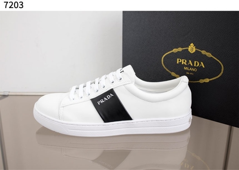 프라다 수입고급 프라다 ZoZ 브러시드 가죽 스니커즈