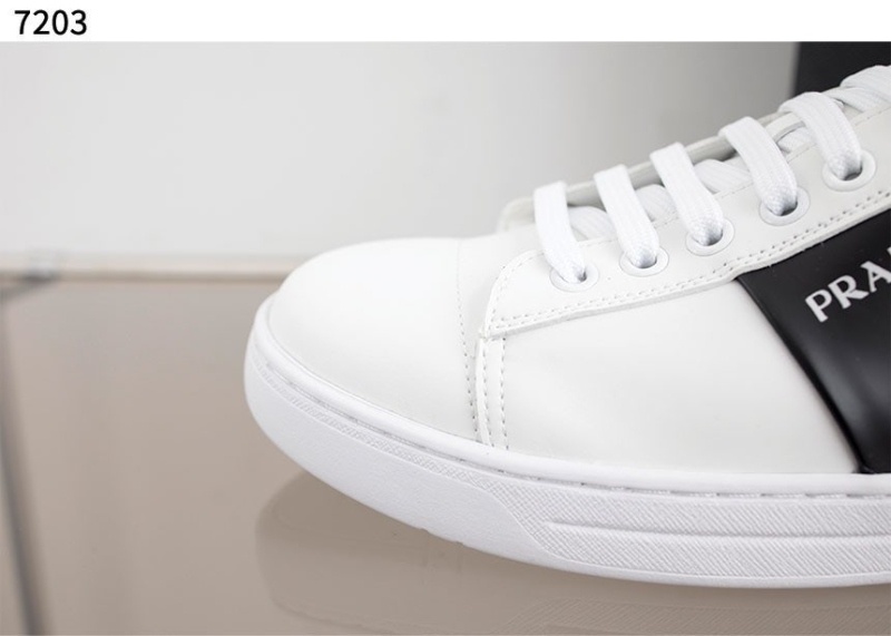 프라다 수입고급 프라다 ZoZ 브러시드 가죽 스니커즈