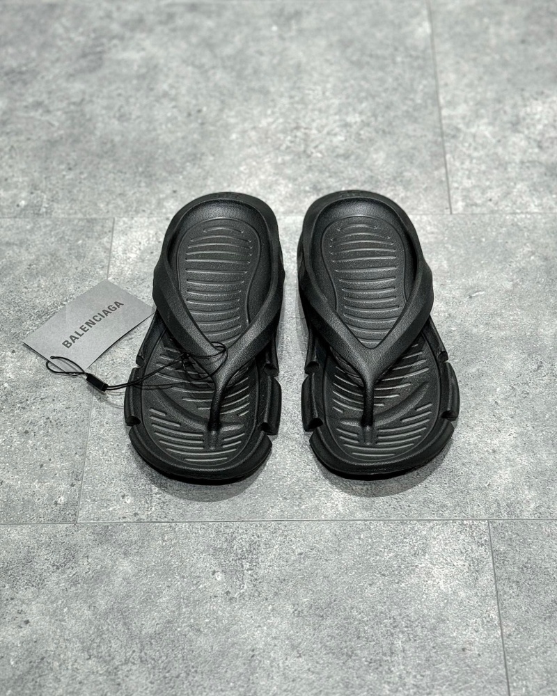 발렌시아가 러버 모드 플립플랩