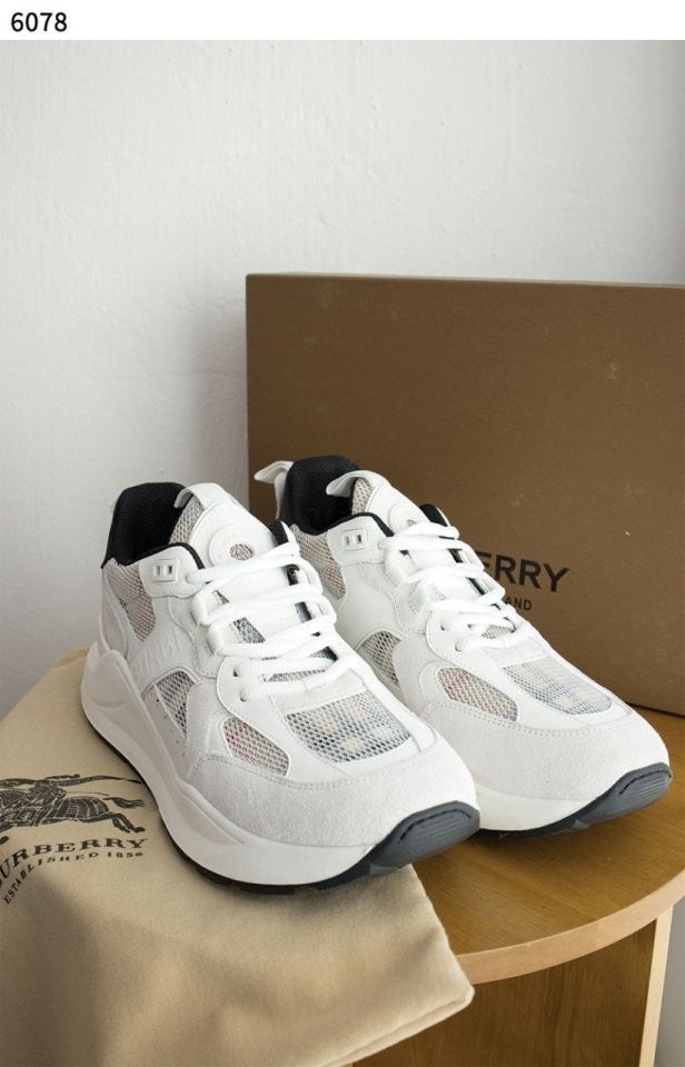 버버리 빈티지 체크 패널 스니커즈