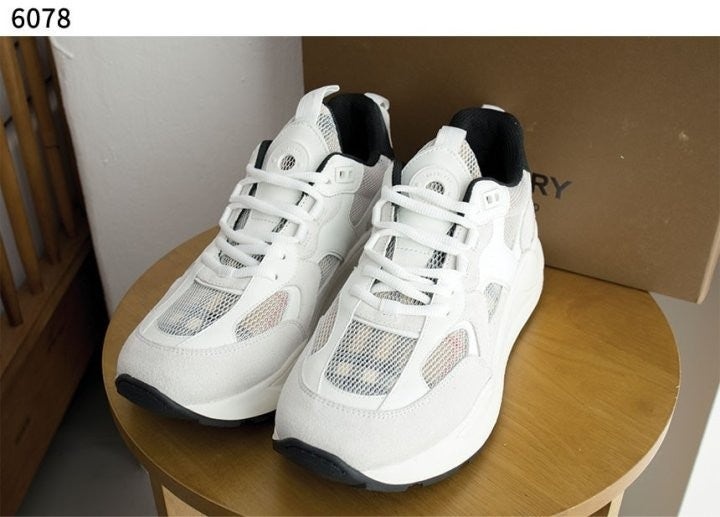 버버리 빈티지 체크 패널 스니커즈