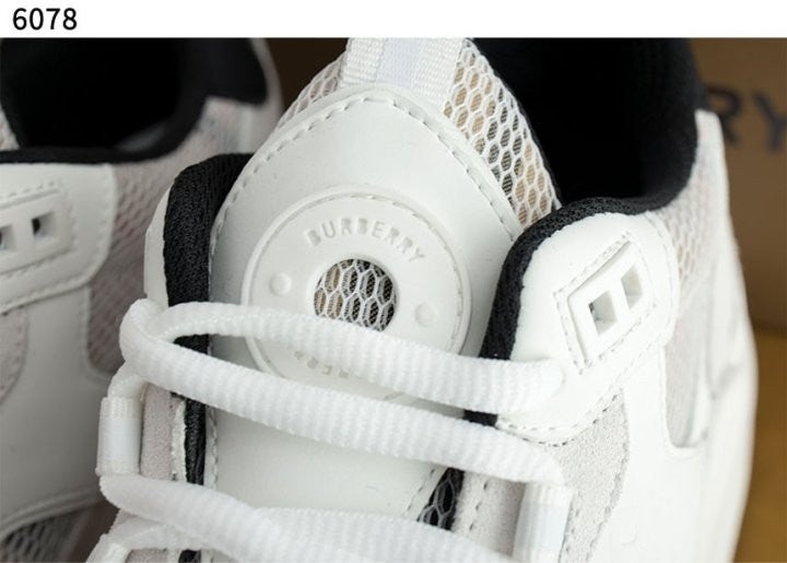 버버리 빈티지 체크 패널 스니커즈