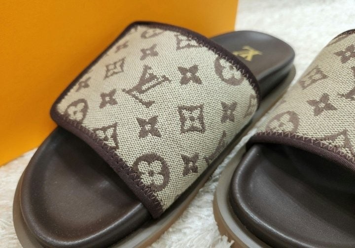 루이비통 모노그램 마이애미 뮬 슬라이드 (고급버전)