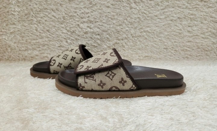 루이비통 모노그램 마이애미 뮬 슬라이드 (고급버전)
