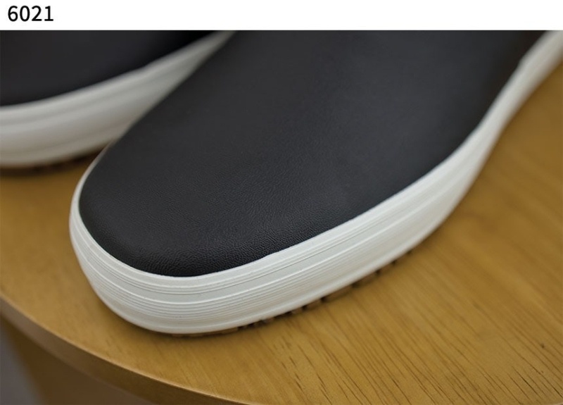 셀린느 수입고급 플랫 미드 레인부츠