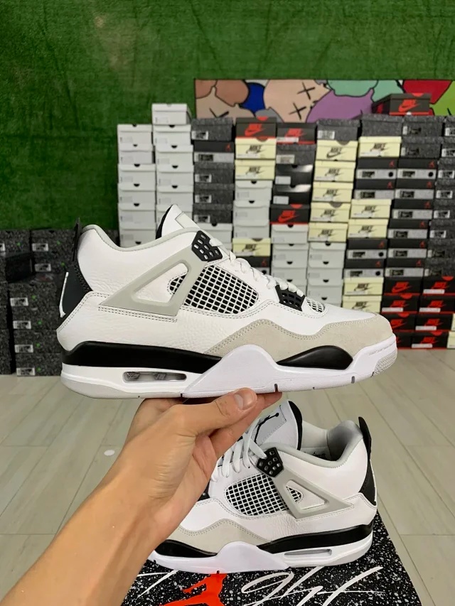 [나이키] Jordan 조던 4 레트로 화이트 앤 블랙