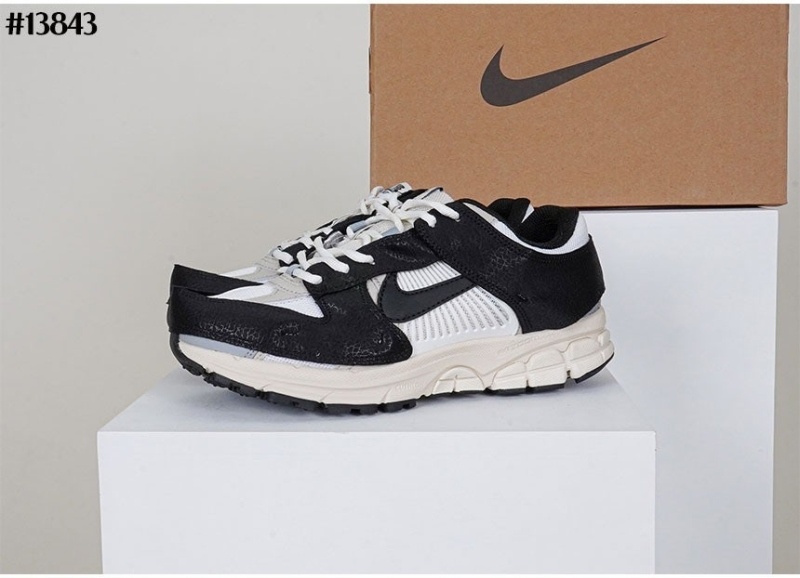 나이키 줌 보메로 5 타임리스 울프 그레이 앤 블랙