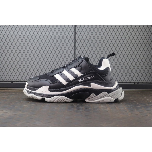 발렌시아가 x 아디다스 트리플 S 스니커즈 블랙 화이트