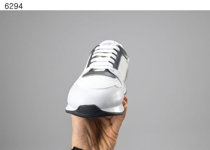 에르메스 이스케이프 스니커즈