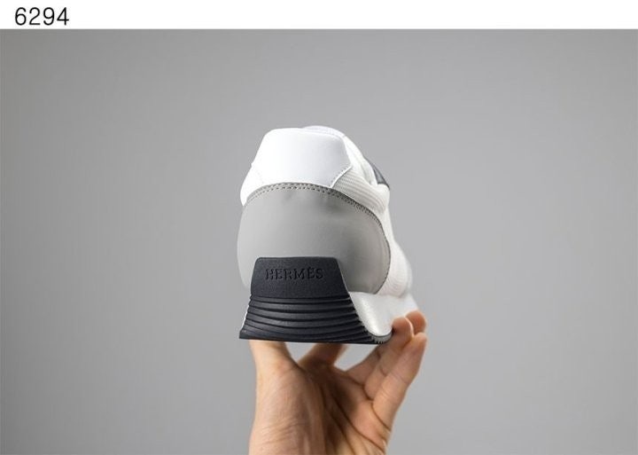 에르메스 이스케이프 스니커즈