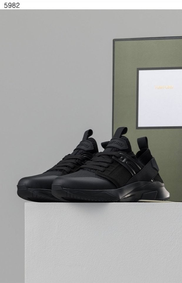 톰포드 스무스 레더 로우탑 스니커즈 - 블랙