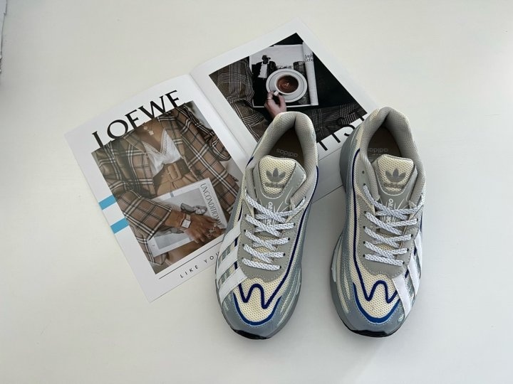 션 우더스푼 x 아디다스 오르케트로 블리스 클라우드 화이트