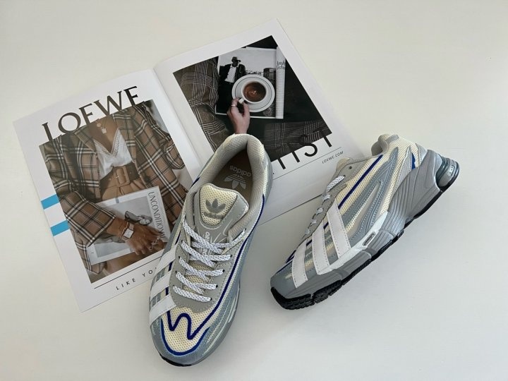 션 우더스푼 x 아디다스 오르케트로 블리스 클라우드 화이트