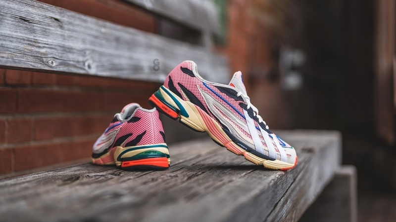 션 우더스푼 x 아디다스 오르케트로 화이트 이지 옐로우