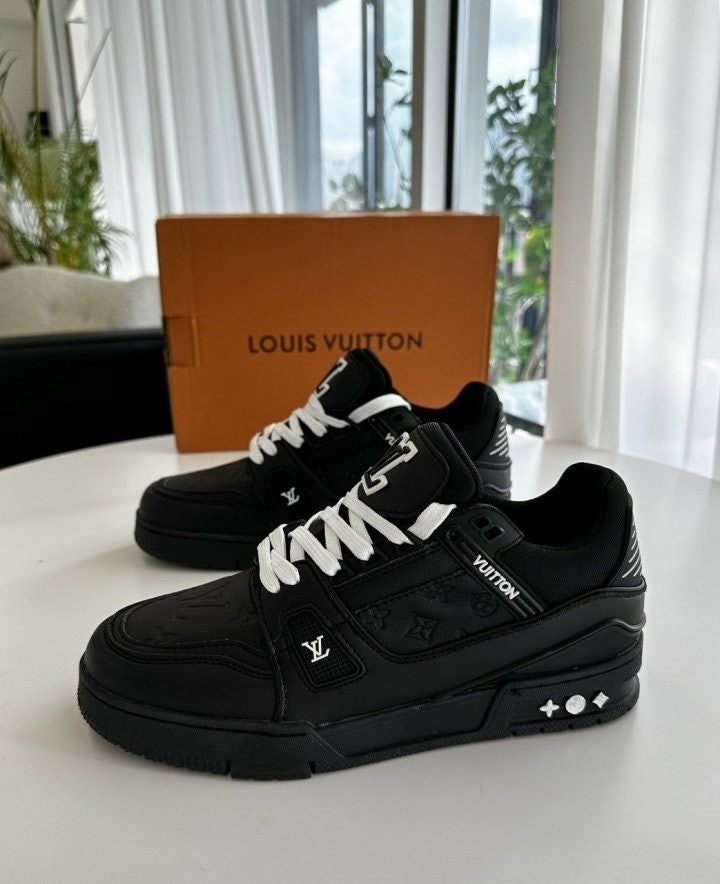 루이비통 LV 트레이너 스니커즈 -블랙-