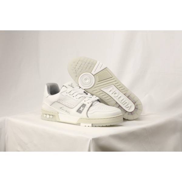 루이비통 LV 트레이너 스니커즈 -화이트-