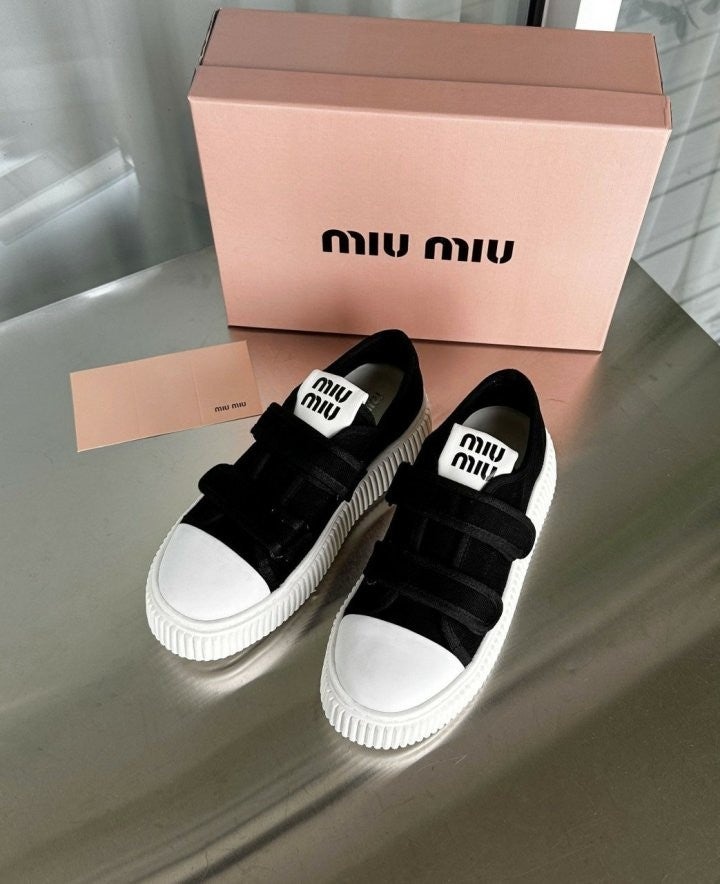 미우미우 데님 벨크로 스니커즈 - 2 Color