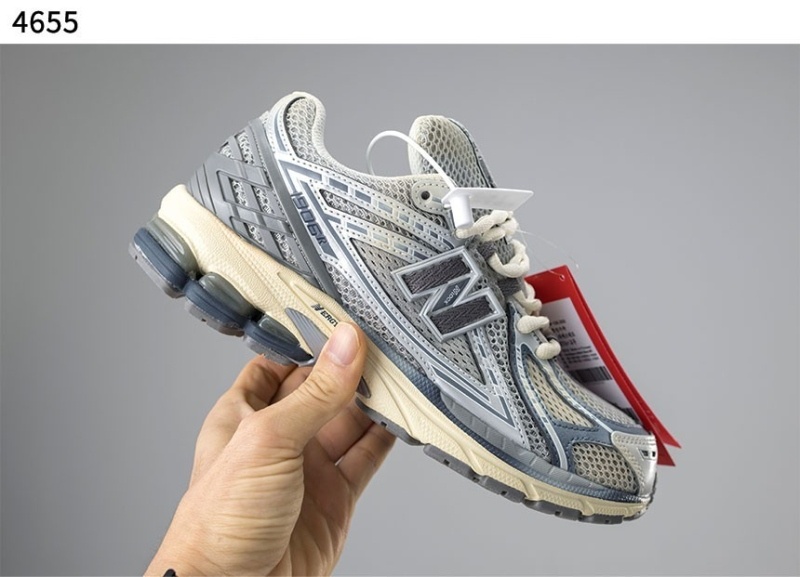 뉴발란스 1906R 디스이즈네버댓 더 2022 다운타운 런