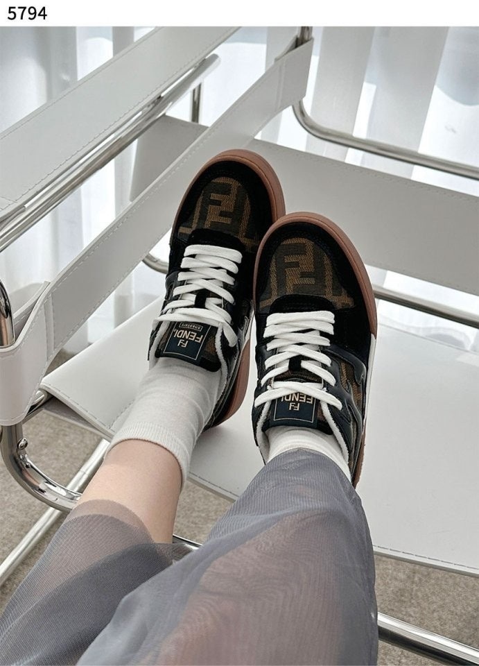 펜디 매치 블랙 스웨이드 캔버스 로우탑