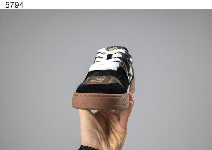 펜디 매치 블랙 스웨이드 캔버스 로우탑