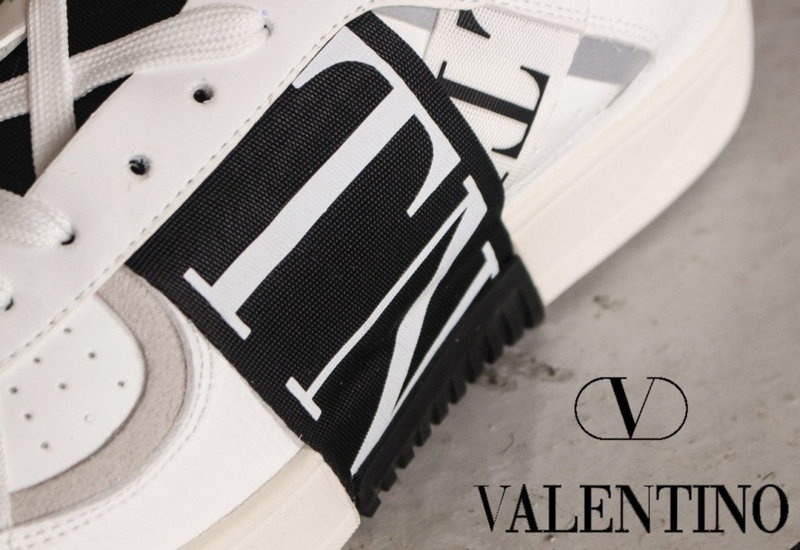 발렌티노 VLTN로고 밴딩 로우탑 스니커즈