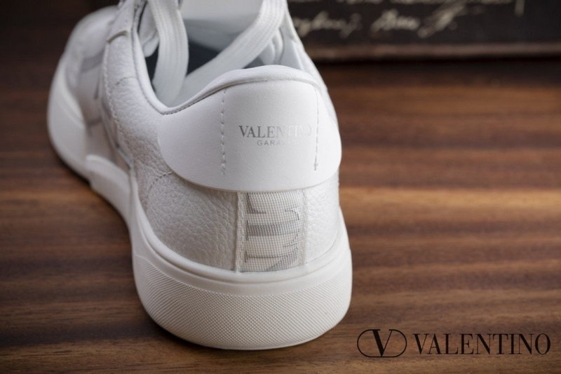 발렌티노 VLTN로고 밴딩 로우탑 스니커즈 화이트,그레이