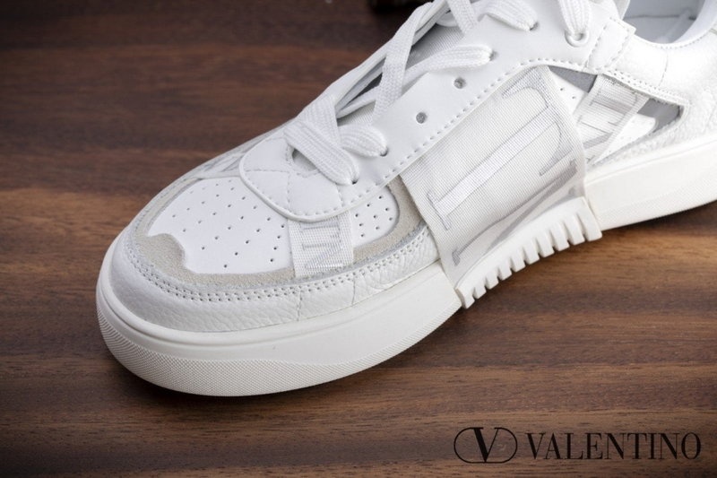 발렌티노 VLTN로고 밴딩 로우탑 스니커즈 화이트,그레이