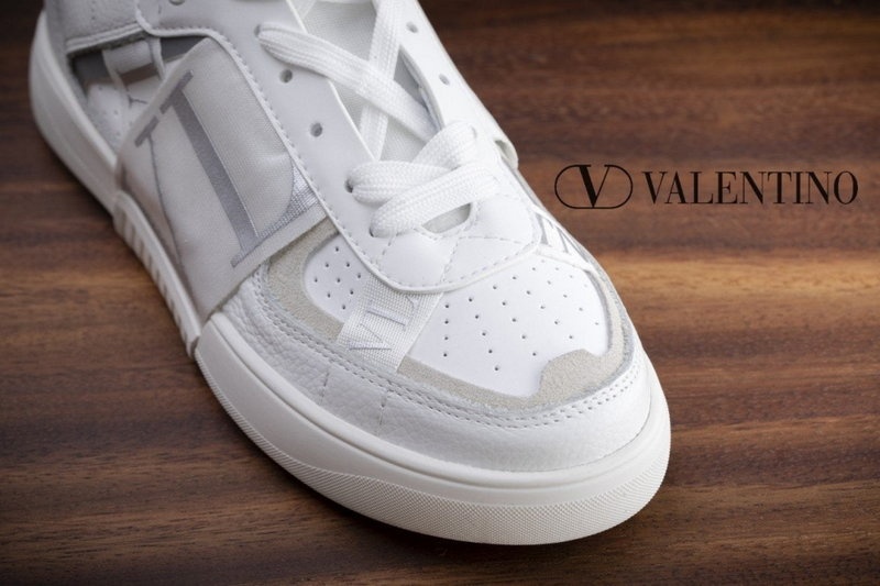 발렌티노 VLTN로고 밴딩 로우탑 스니커즈 화이트,그레이