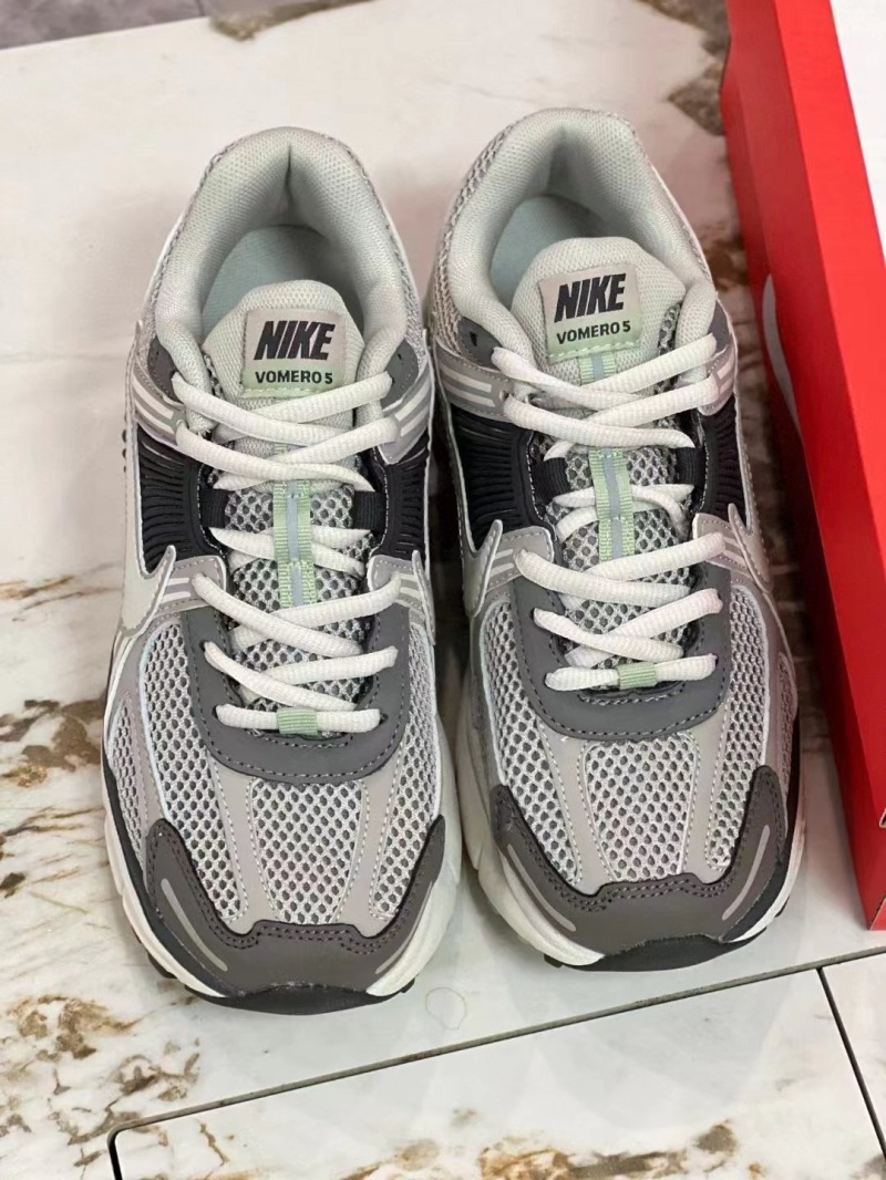 나이키 줌보메로5 코블스톤 앤 플랫 퓨터