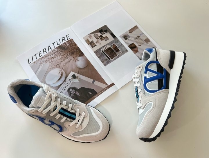 발렌티노 가라바니 스니커즈 로우탑 - 2 color