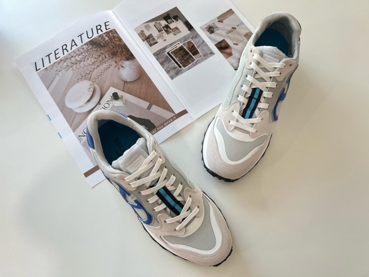 발렌티노 가라바니 스니커즈 로우탑 - 2 color