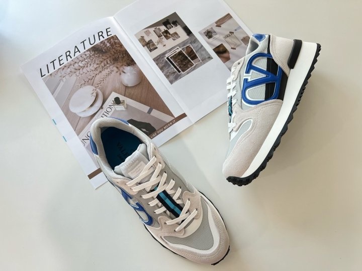 발렌티노 가라바니 스니커즈 로우탑 - 2 color