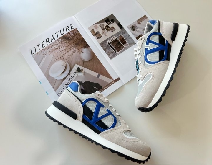 발렌티노 가라바니 스니커즈 로우탑 - 2 color