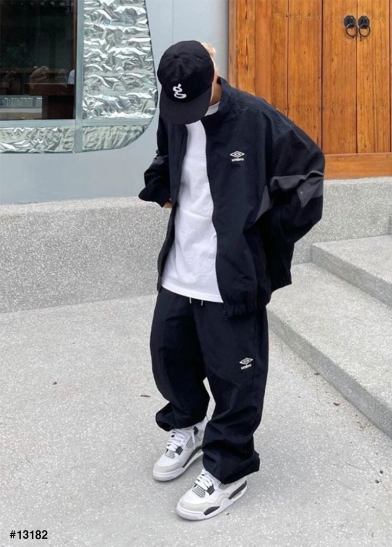 조던 4 레트로 화이트 앤 블랙