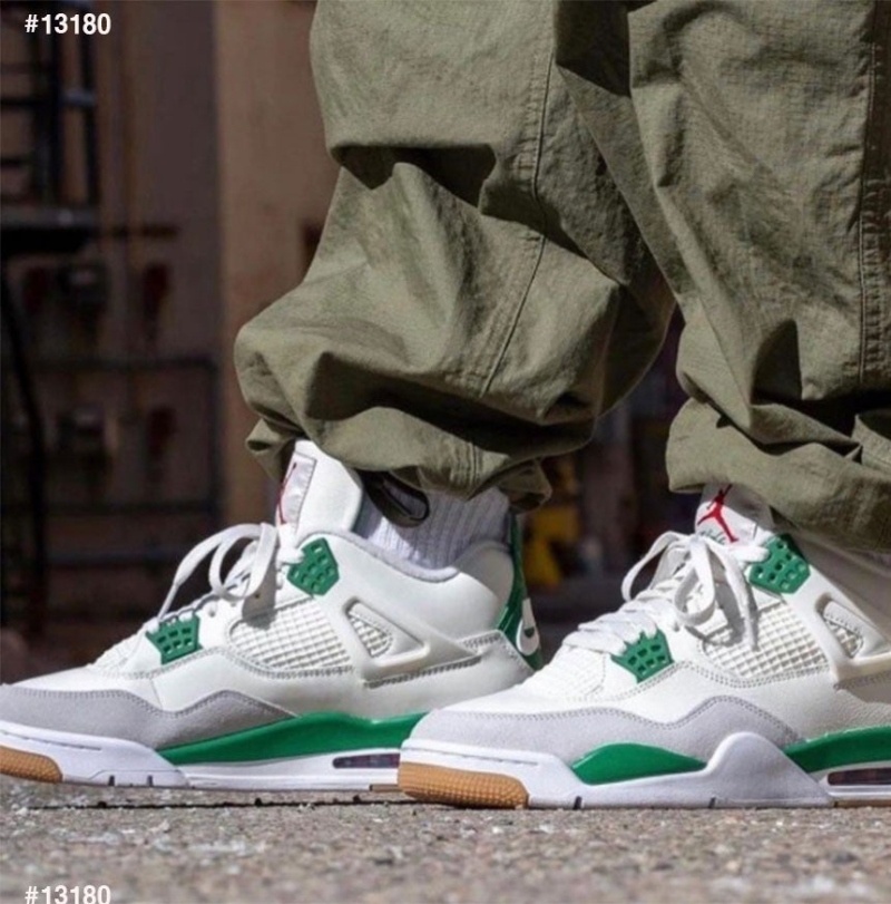 나이키 SB X 에어조던 4 레트로 파인 그린