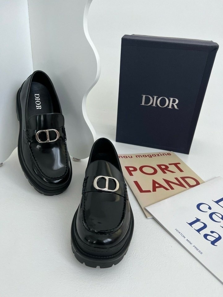 디올 익스플로러 로퍼