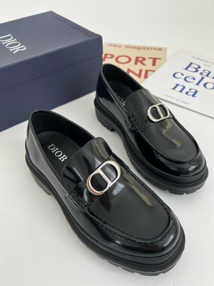 디올 익스플로러 로퍼