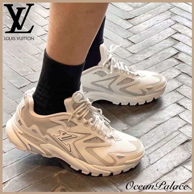 루이비통 러너 태틱 스니커즈 화이트