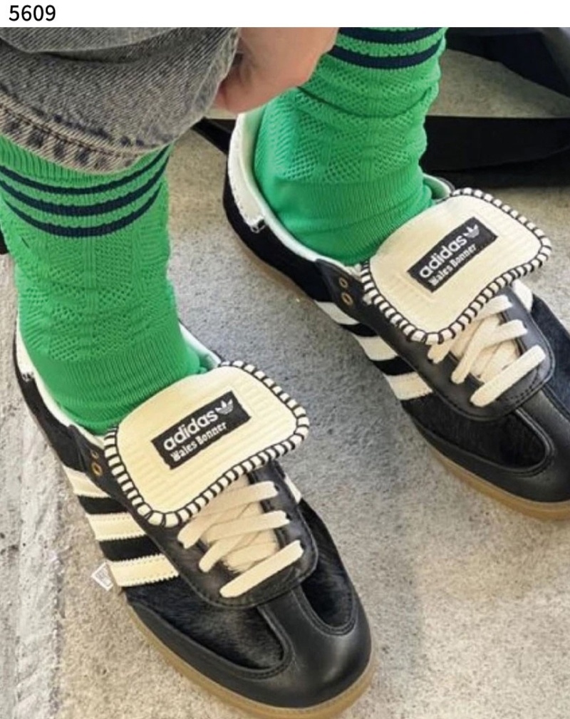 아디다스 x 웨일스 보너 포니 토널 삼바 코어 블랙 크림 화이트