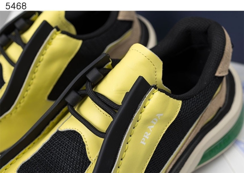 프라다 바이크 패브릭 스웨이드 엘리먼츠 브러쉬드 레더 스니커즈