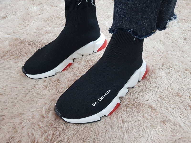 발렌시아가 스피드러너 브레드