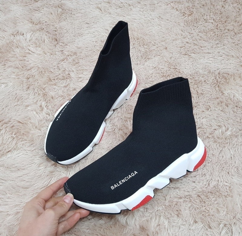 발렌시아가 스피드러너 브레드